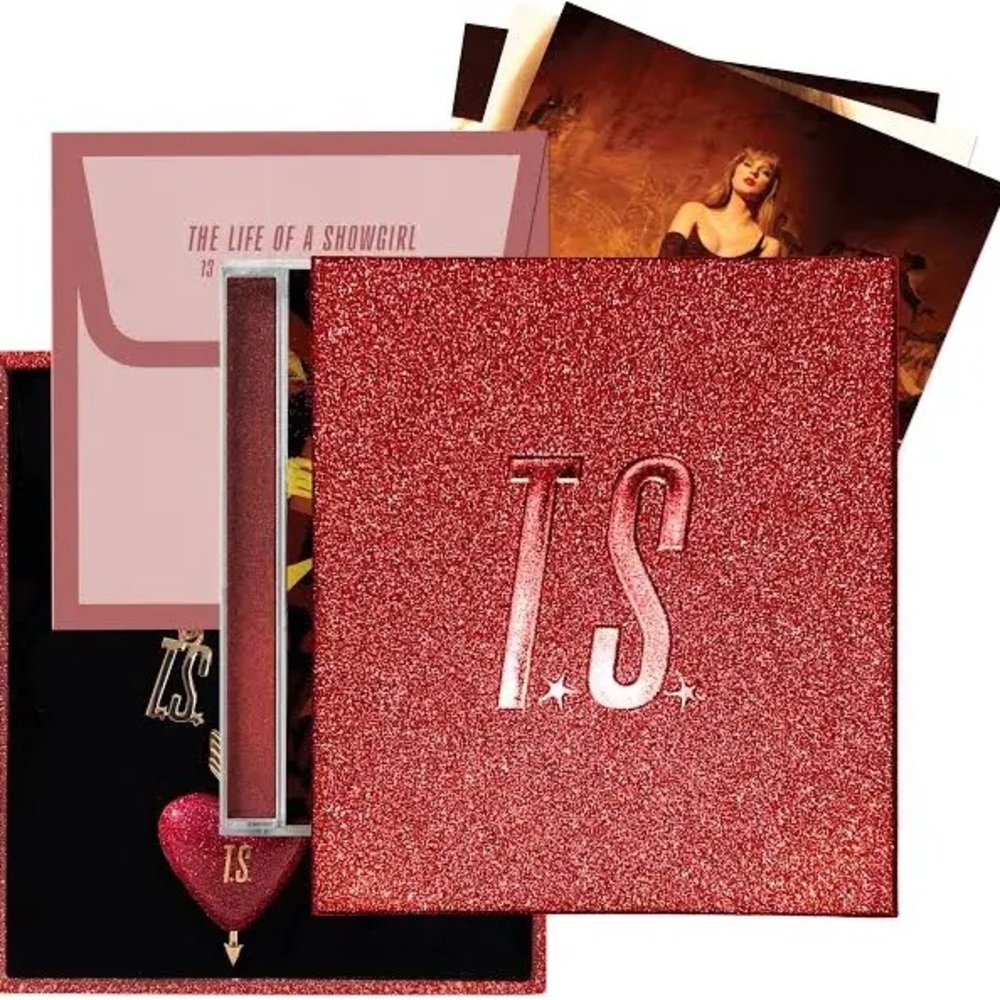 Life of a Showgirl Deluxe Cd with Red Glitter Heart Keychain with Gold Arrow